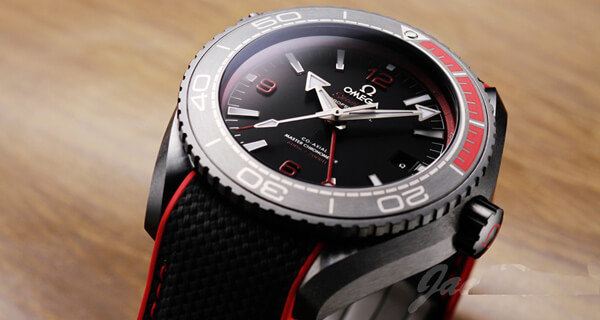 オメガスーパーコピー OMEGA シーマスター 600 プラネットオーシャン GMT コーアクシャル マスタークロノメーター ディープブラック 215.92.46.22.01.003